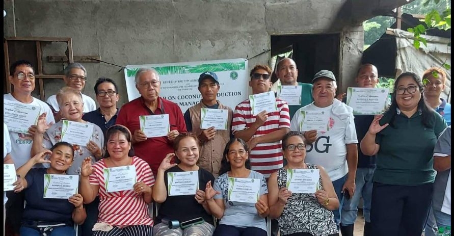 Tingnan: San Pablo City Agri Office, nagsagawa ng seminar para palakasin ang industriya ng niyog